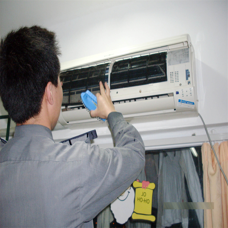 深圳龙华清湖别墅空调从里面漏水维修